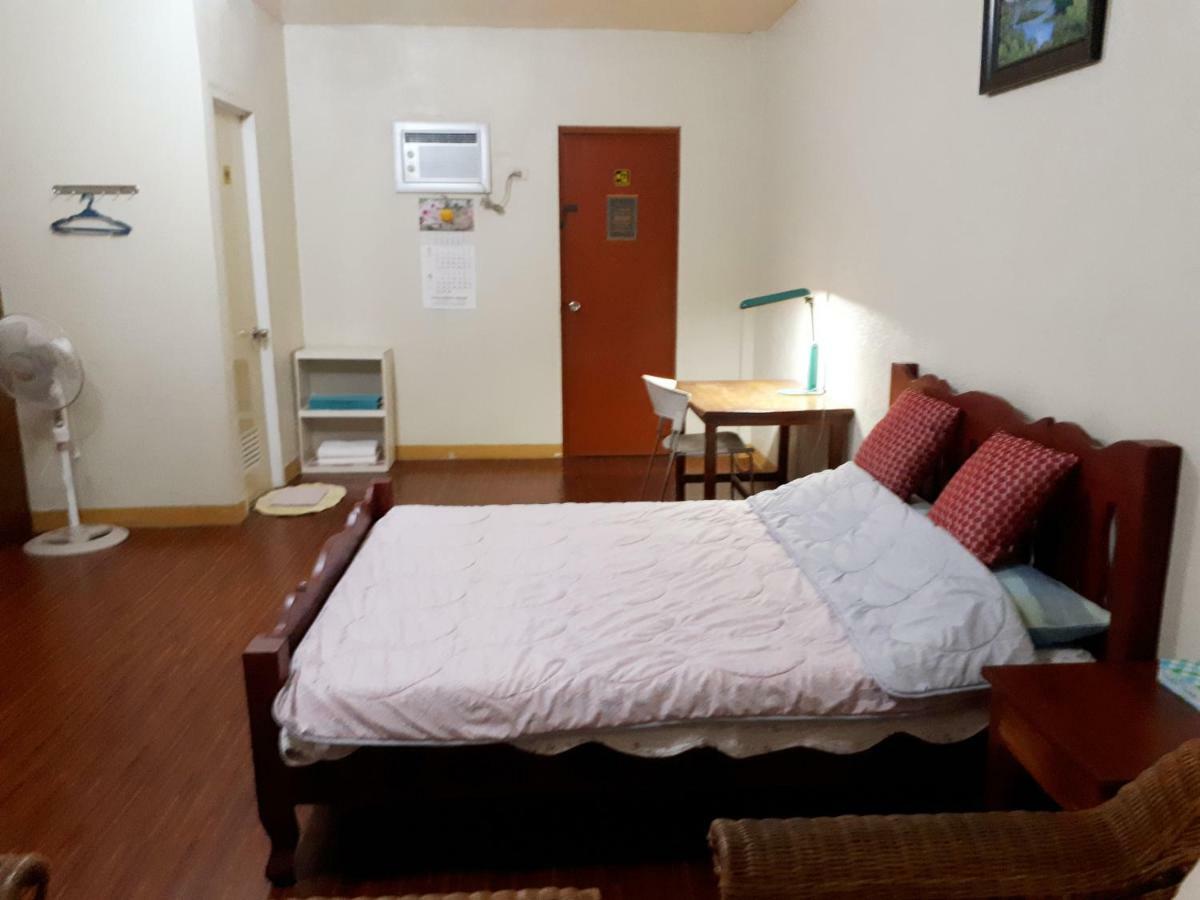Minine Guesthouse Silang Экстерьер фото
