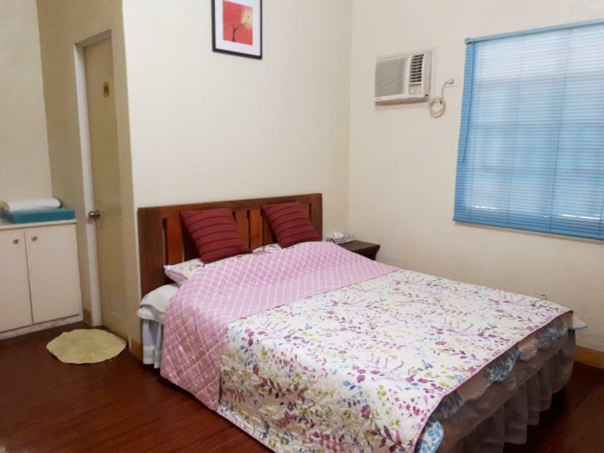 Minine Guesthouse Silang Экстерьер фото