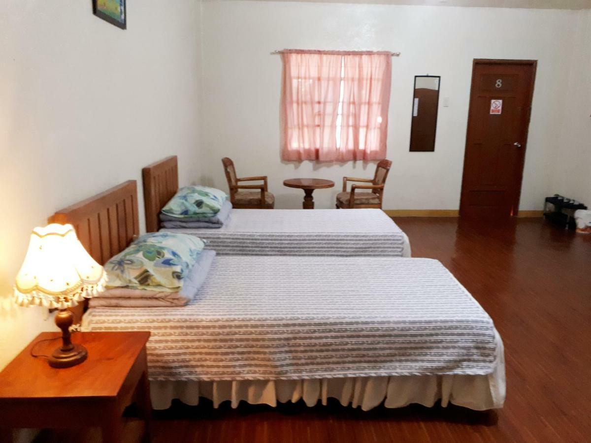 Minine Guesthouse Silang Экстерьер фото