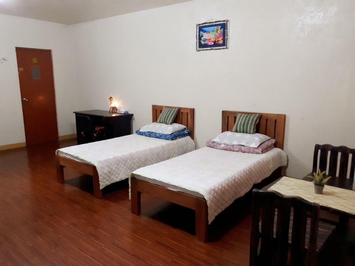 Minine Guesthouse Silang Экстерьер фото