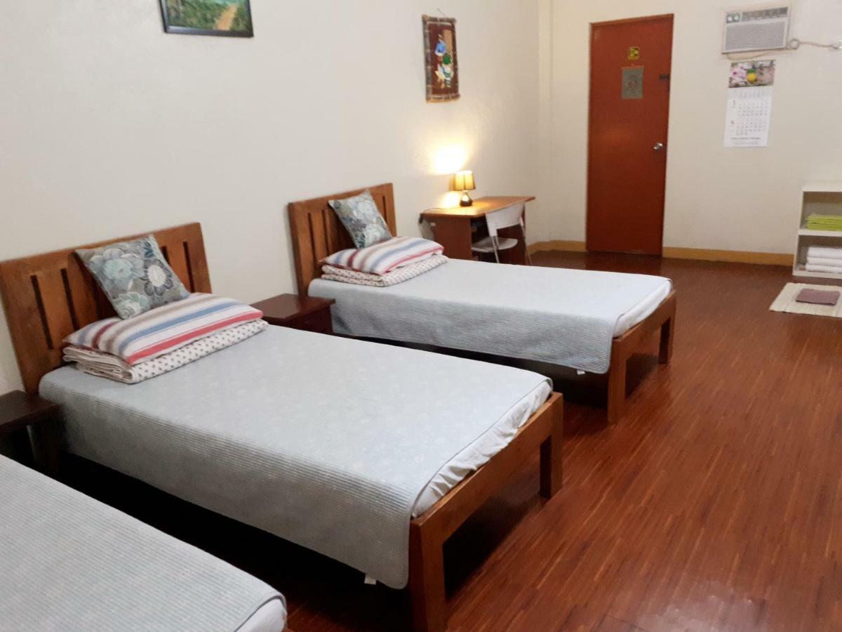 Minine Guesthouse Silang Экстерьер фото